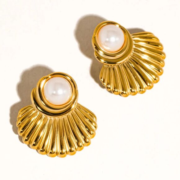 Lennox 18K Gold & Pearl NonTarnish Hypoallergenic Water Resistant Shell Earring - Picture 4 of 6